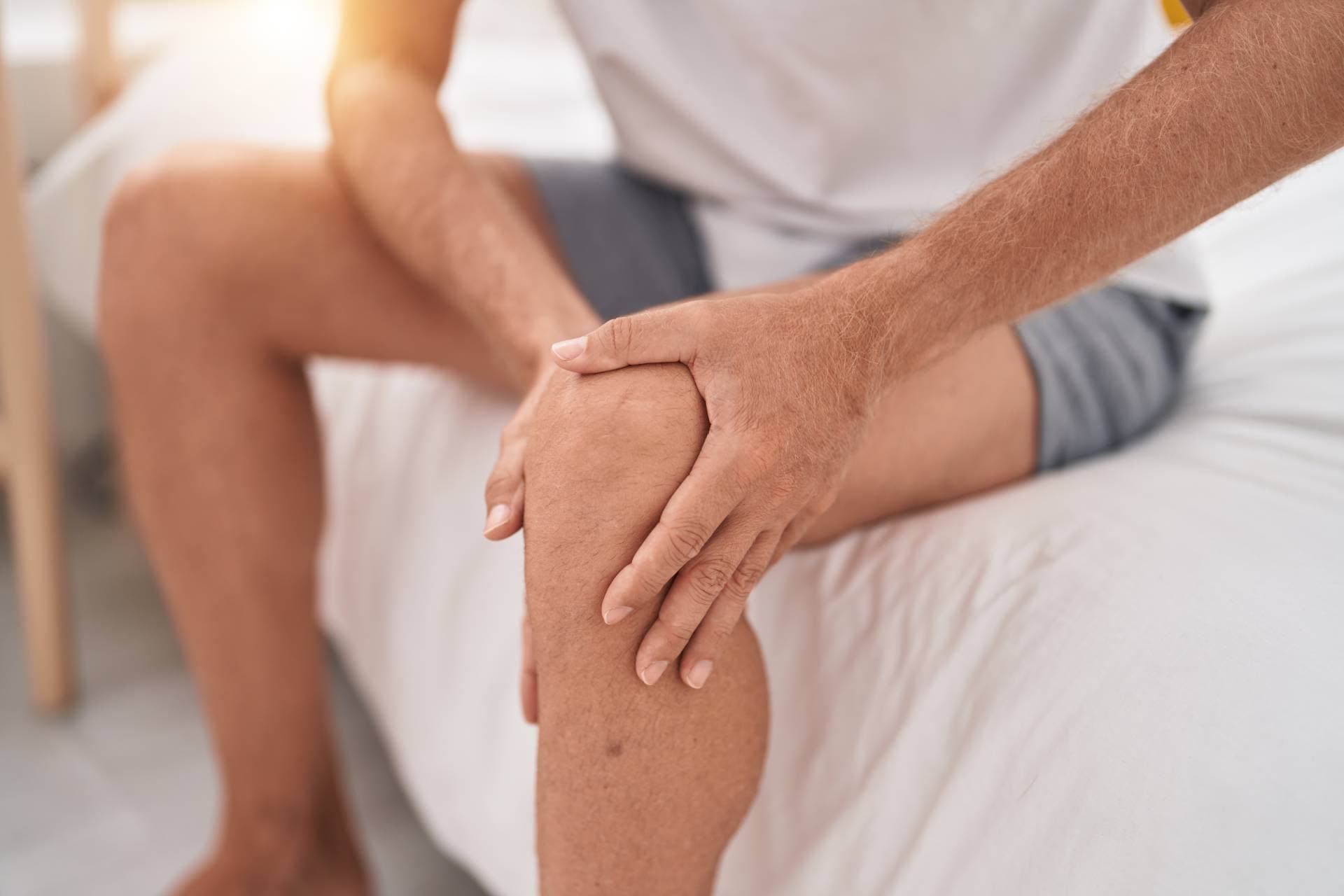 Knee Anatomy and Arthrosamid Application